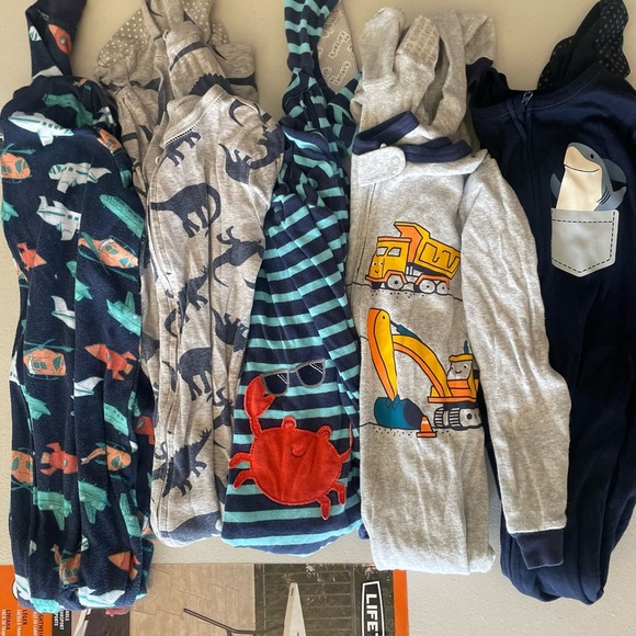 5 Assorted toddler onesies with Fun Prints. All 5t - Picture 1 of 2
